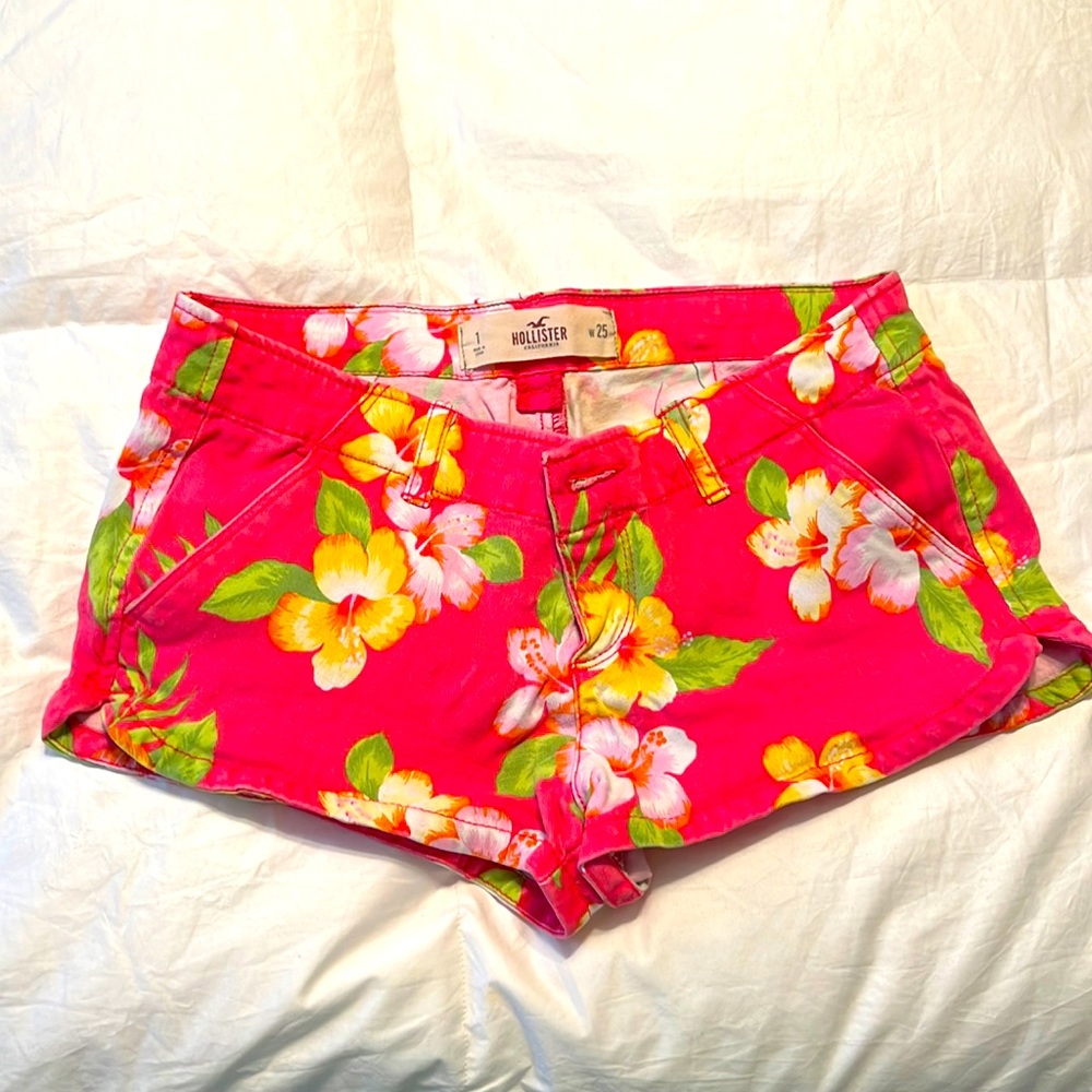 Hollister pink shorts. Size 1